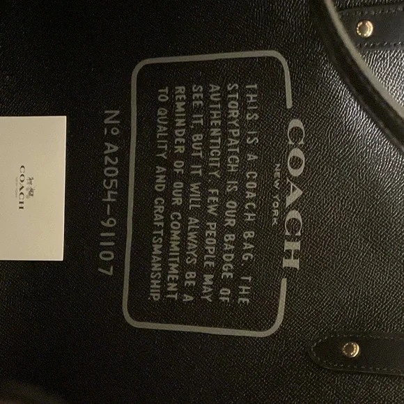 Reversible horse & carriage Tote & wallet set - Picture 7 of 9